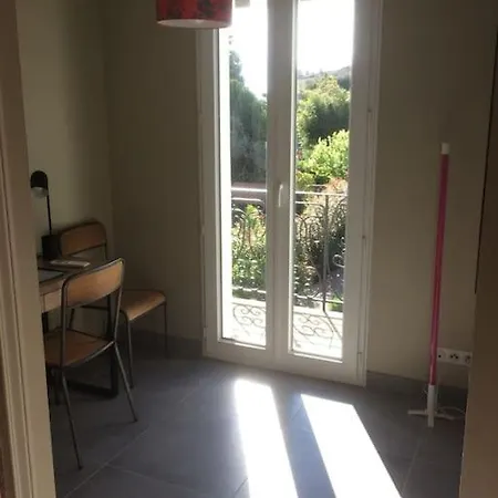 Villa Une Charmante Maison A 5 Minutes A Pieds Des Plages Mandelieu